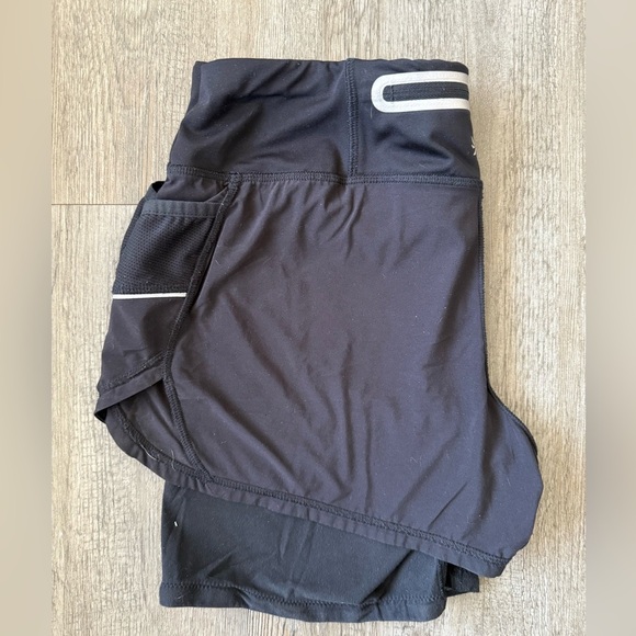 Athleta Black 2 in 1 Short Size Small - Picture 5 of 5